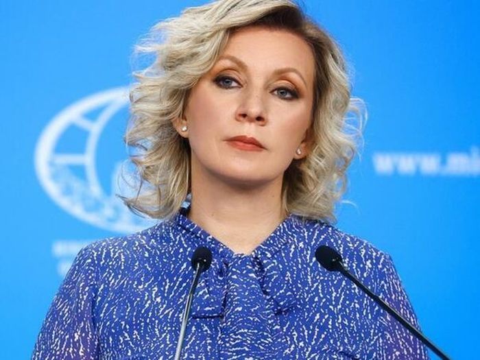 Zaharova: Ako želite da spasite svijet razgovarajte s Putinom