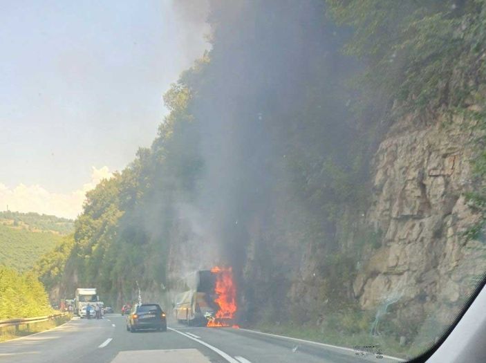 Zapalio se autobus nadomak Banja Luke