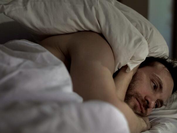 Zašto srce preskače dok ležite? Poznati uzroci ovih neugodnih epizoda