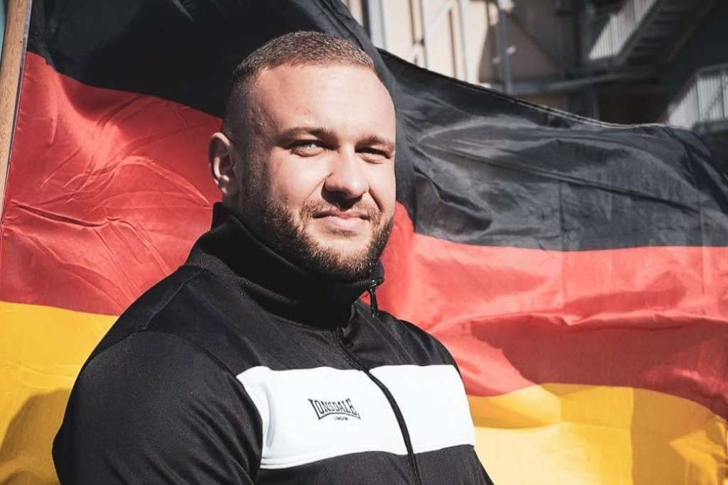Zastupnik AfD-a u parlamentu pokazao znak rasne supremacije?