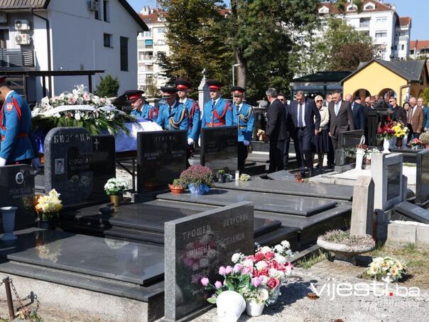 Zatražena istraga: Novcem žrtava RS odala počast ratnoj zločinki