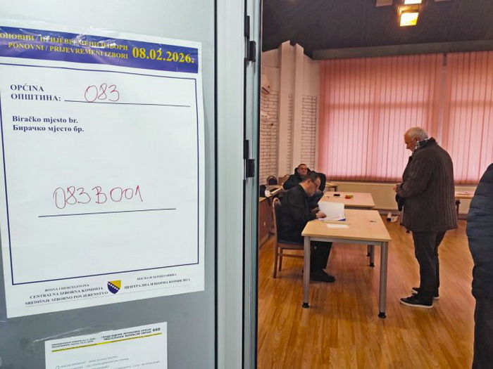 Zatvorena birališta na ponovljenim izborima za predsjednika RS