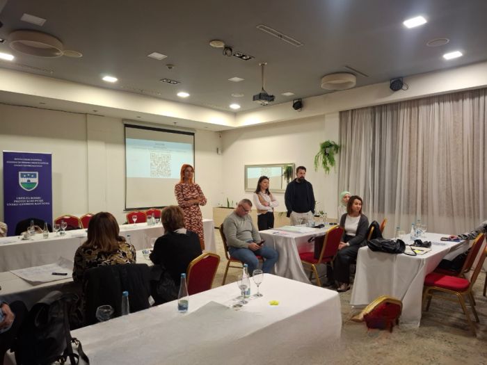 Završen ciklus edukacija za direktore i pedagoge osnovnih škola o borbi protiv korupcije u USK