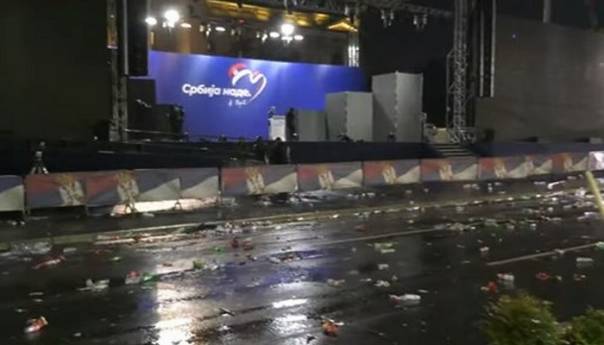 Završen Vučićev 'reality': Ostalo je smeće i raspala slika lidera