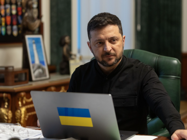 Zelenski poručio: Diplomatija da, predaja teritorija ne