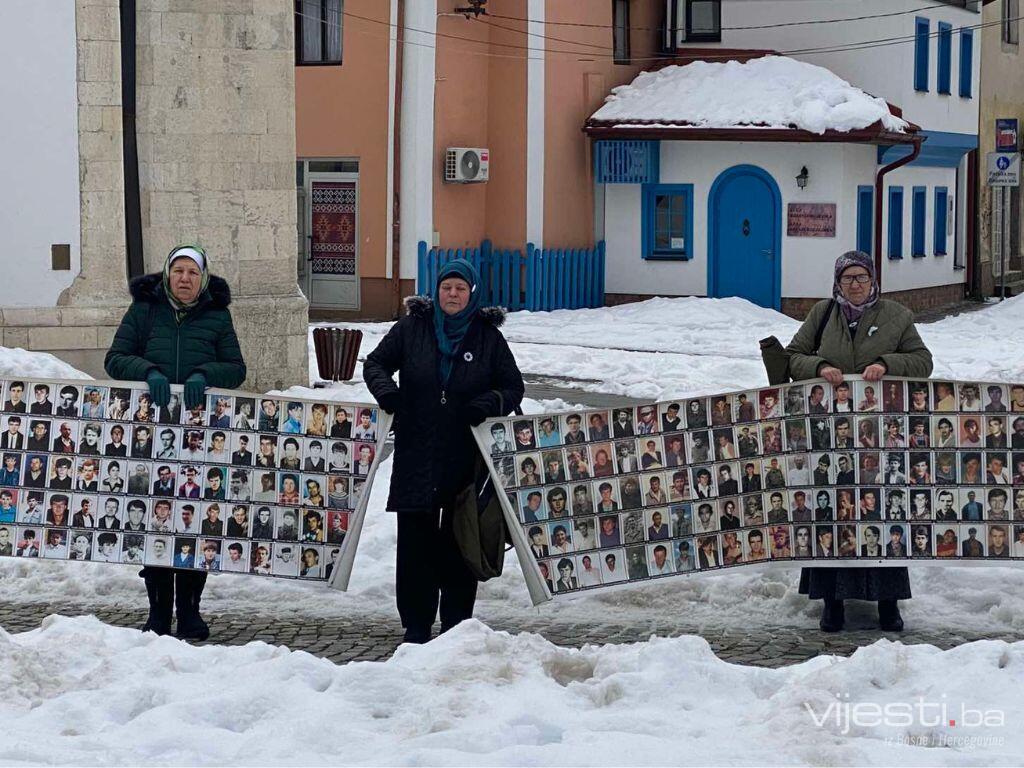Žene Srebrenice protestuju unatoč snijegu: Insistiramo na traženju nestalih