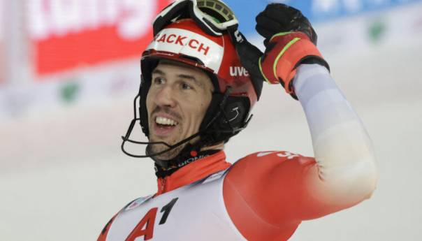 Zenhaeusern slavio u Chamonixu, senzacionalni Ginnis