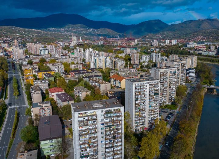 Zenica: Nasilnici pretukli komšije, povrijeđena i djeca