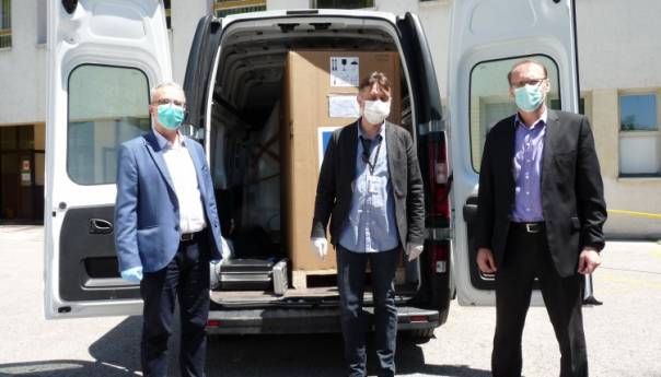 Zenička bolnica dobila i mobilni rendgen za liječenje Covid-19 pacijenata