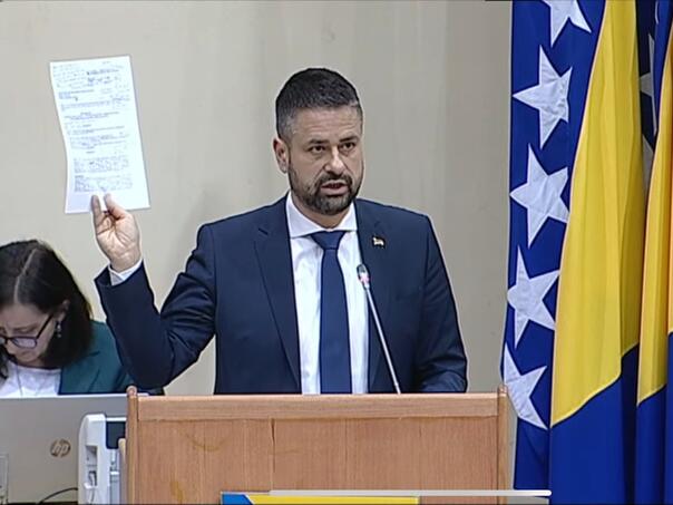 Žestoka rasprava Trojke i Amidžića o 1.800 KM zaposlenima