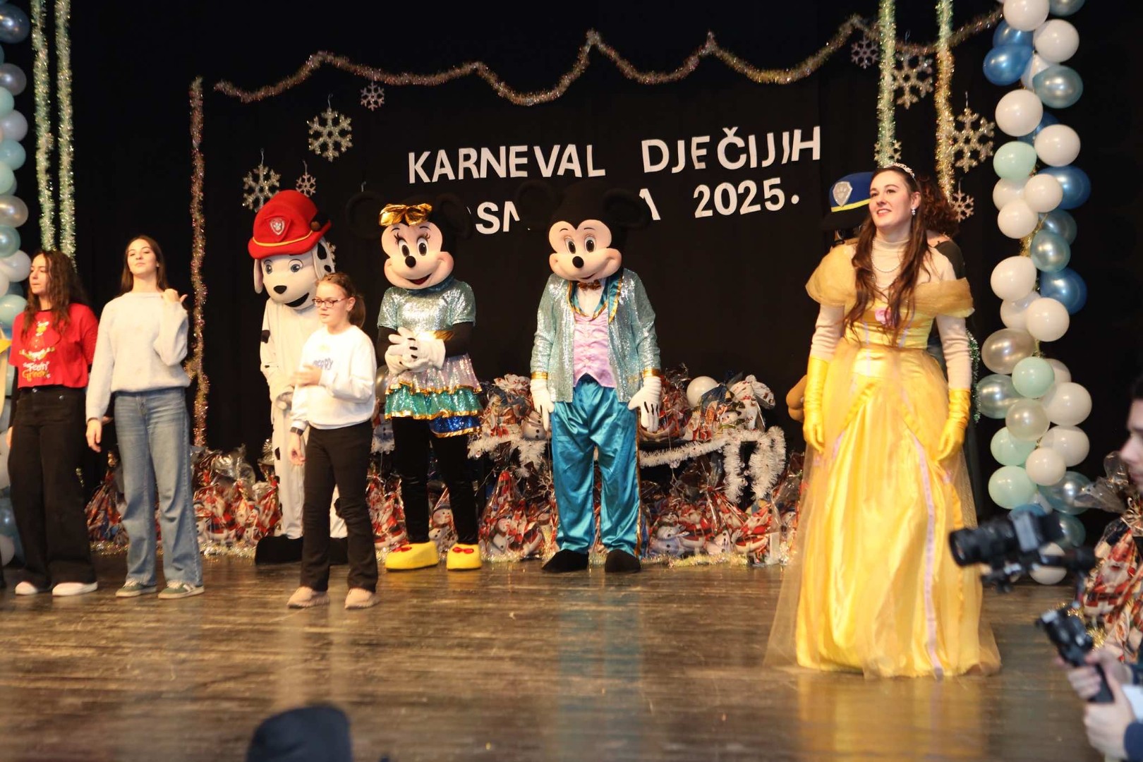 Zimski grad Konjic privukao mališane iz Stoca, Trebinja, Sarajeva