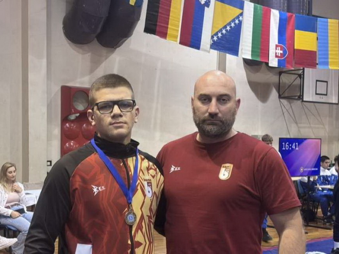 Zlatna medalja za Arijana Joldžića na hrvačkom turniru "Csaba Ferenc"