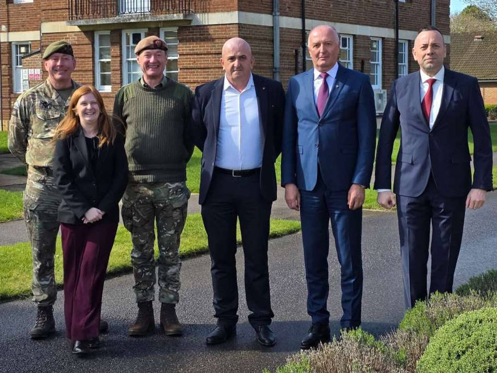 Zukan Helez stigao u službenu posjetu Ujedinjenom Kraljevstvu