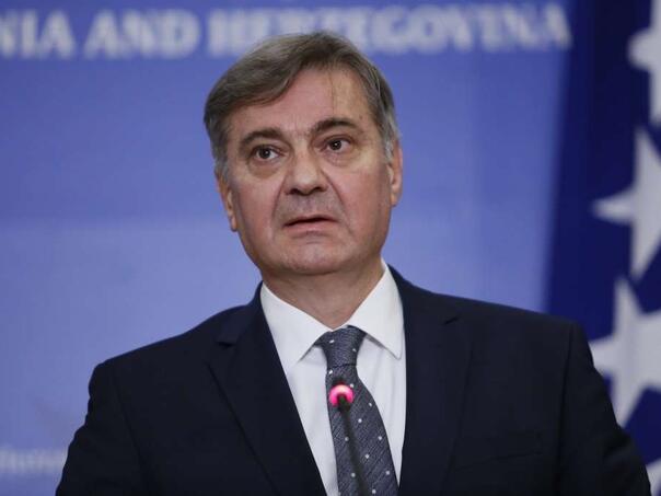 Zvizdić čestitao 1. maj: Naglasio važnost rada i solidarnosti
